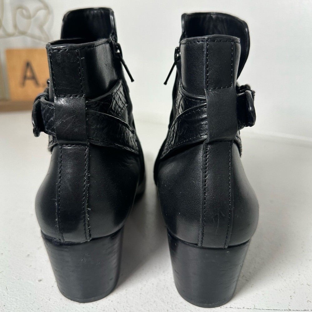 Coach Women’s 8B Black Leather Ankle Boots Buckle Strap Designer Booties - Picture 7 of 9
